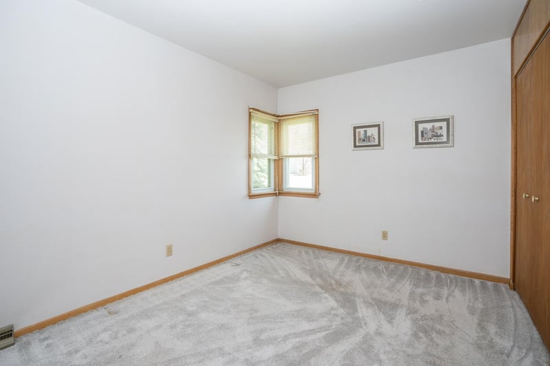120 Central Ave, Sunburg, MN 56289