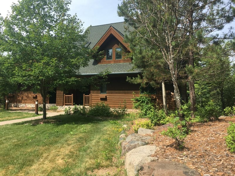 650 Moose Mountain Dr, Lutsen, MN 55612