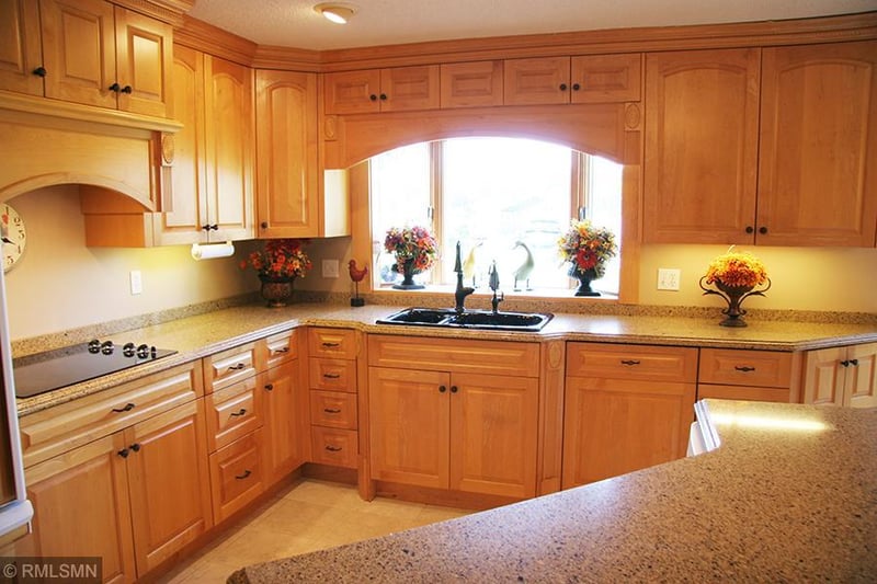 3824 Sunset Dr, Spring Park, MN 55384