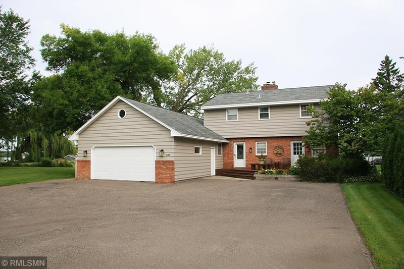 3824 Sunset Dr, Spring Park, MN 55384