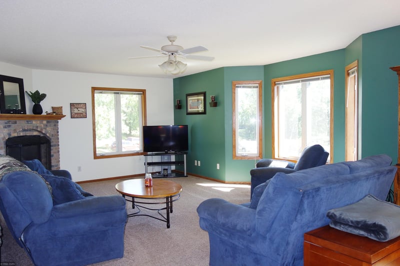 9908 34th Ave SE, Blooming Prairie, MN 55917