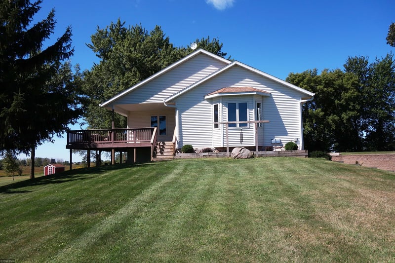 9908 34th Ave SE, Blooming Prairie, MN 55917