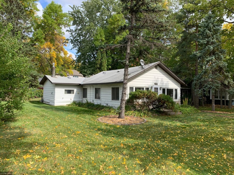 3924 Shoreline Dr, Spring Park, MN 55384