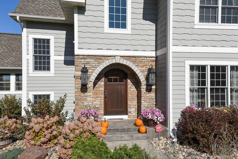 1123 105th St E, Inver Grove Heights, MN 55077