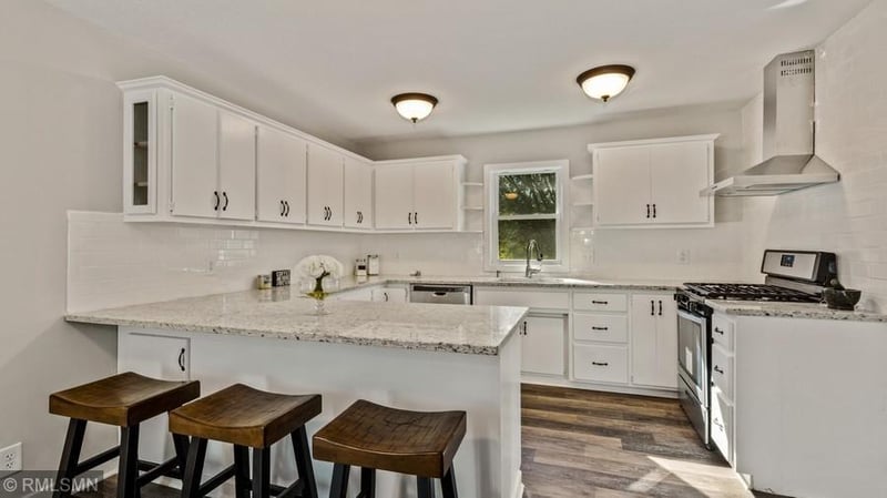 1060 North Shore Dr W, Orono, MN 55364