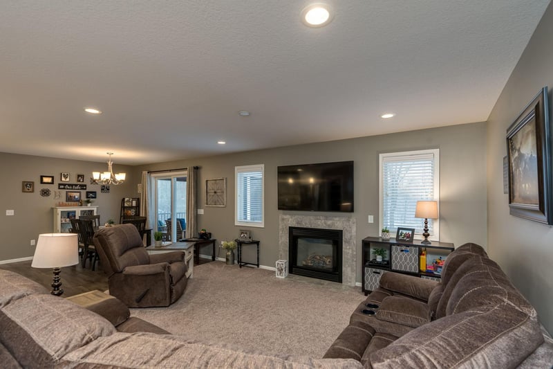111 Lagoon Cir, Courtland, MN 56021