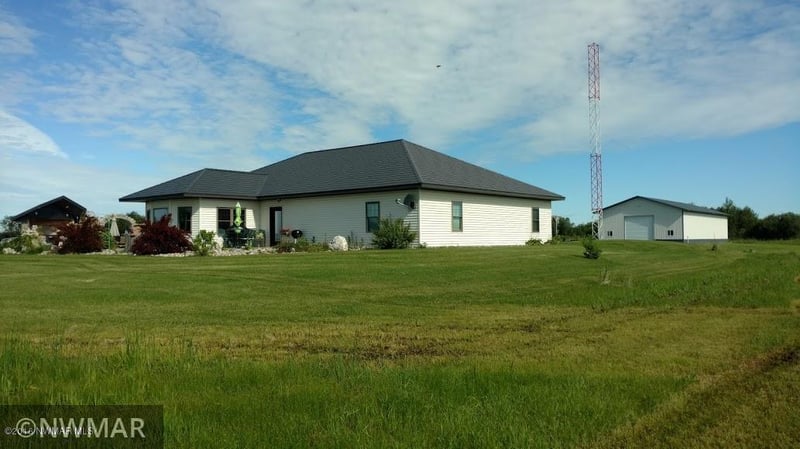64477 Co Rd 12 Rd, Warroad, MN 56763