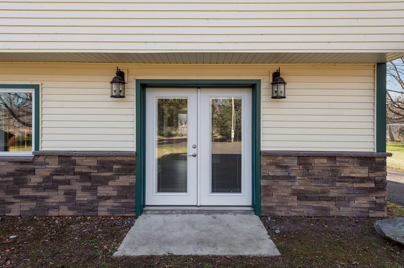 12904 W 1st St, Duluth, MN 55808
