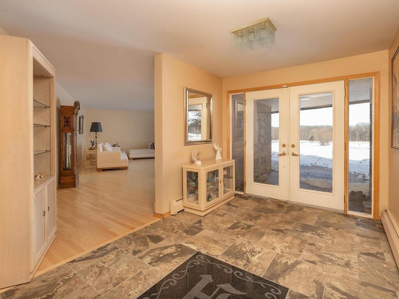7606 100th St NW, Pine Island, MN 55963