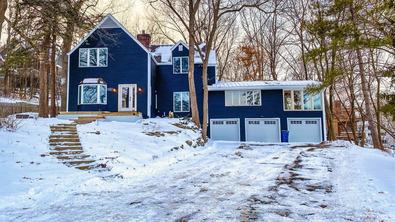 2501 Arcade St, Little Canada, MN 55109