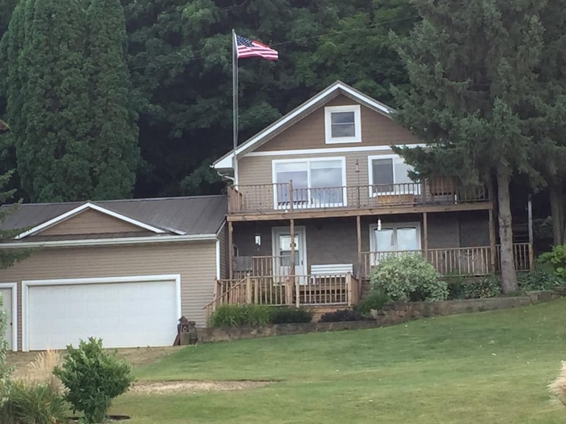 70906 214th Ave, Reads Landing, MN 55968