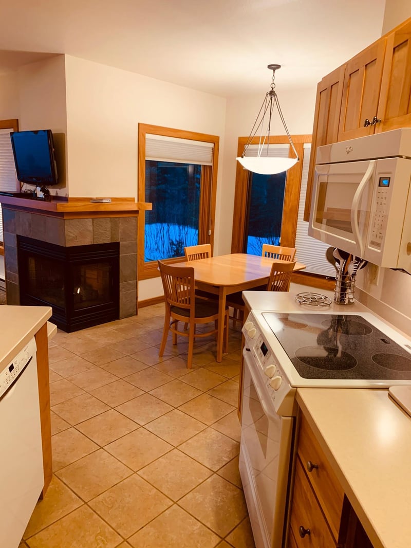 514 Poplar River Rd, Lutsen, MN 55612