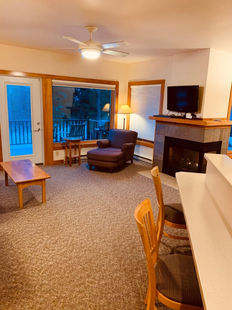 514 Poplar River Rd, Lutsen, MN 55612