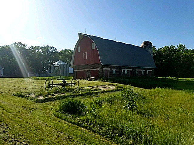 67599 County Road 27, Fairfax, MN 55332