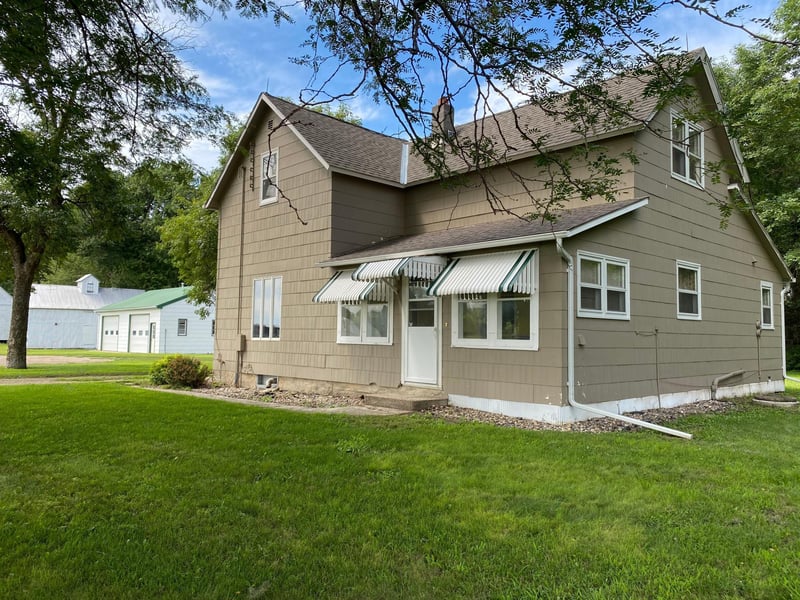 1711 640th St, Belview, MN 56214