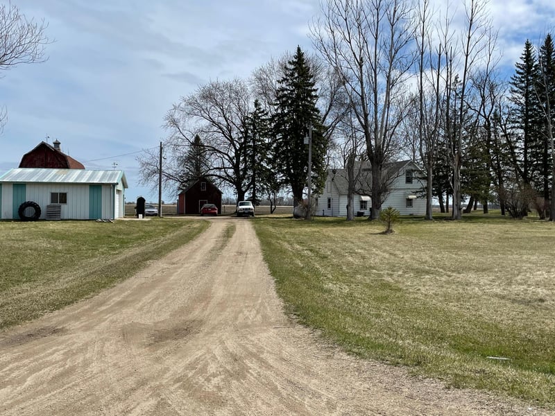 10530 County Road 30 NE, Nelson, MN 56355