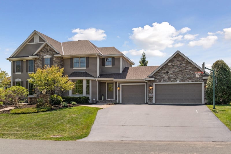 4250 Wild Meadows Dr, Hamel, MN 55340