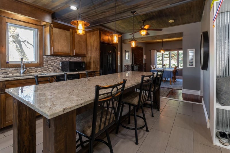 696 20th Ave, Beaver Creek, MN 56116