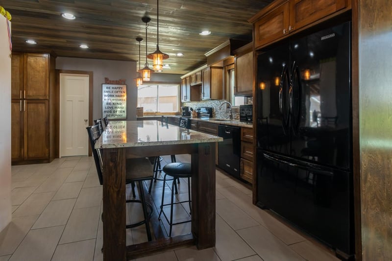 696 20th Ave, Beaver Creek, MN 56116