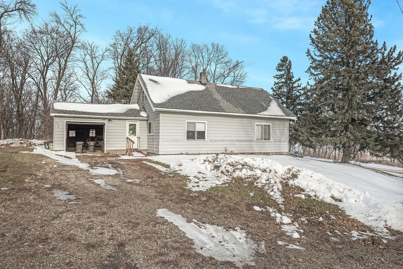 13302 Dawson Ave, Faribault, MN 55021