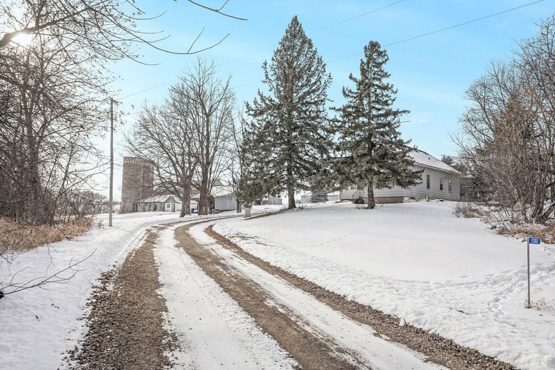 13302 Dawson Ave, Faribault, MN 55021