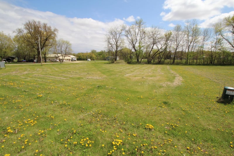 TBD Cedar L1b2 St, Dexter, MN 55926
