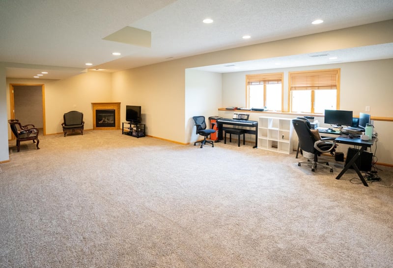 21502 Lewiston Blvd, Hampton, MN 55031