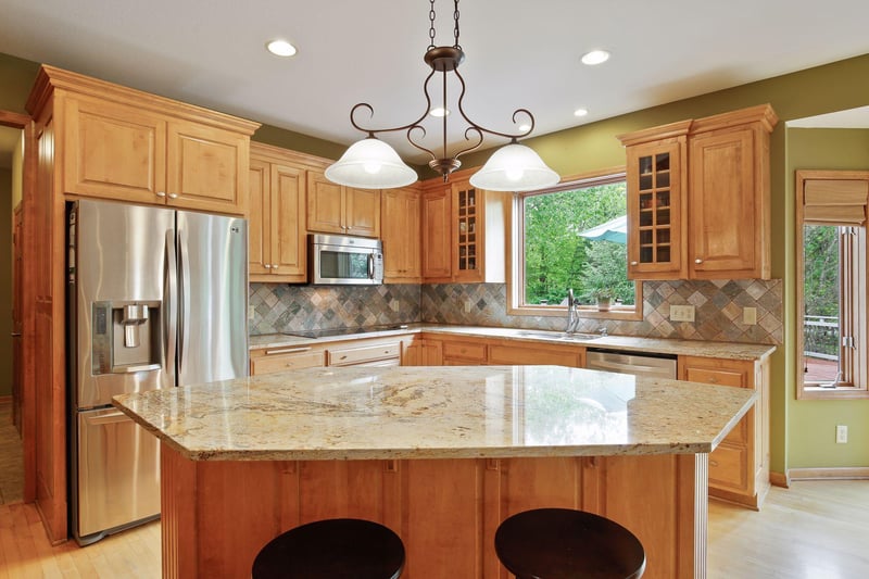 2260 Fieldstone Pl, Maple Plain, MN 55359
