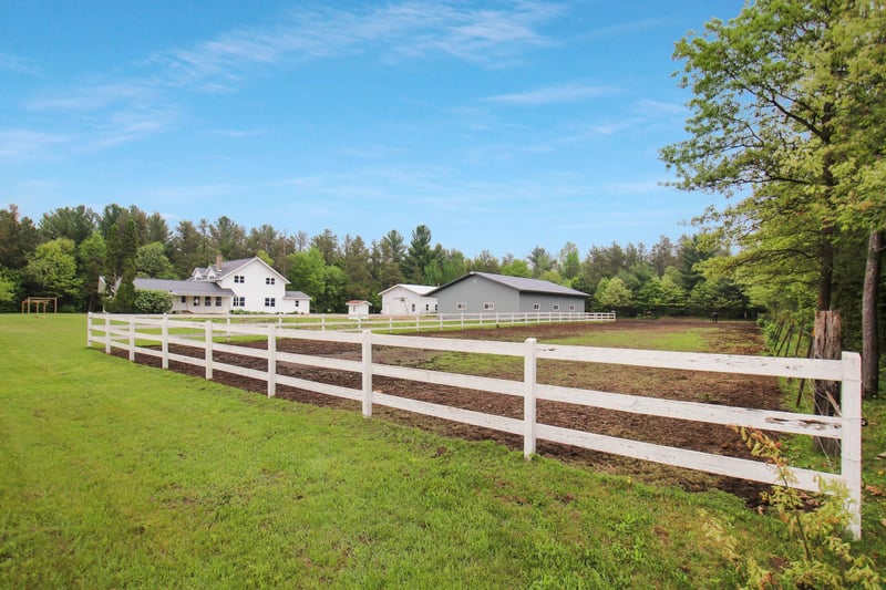 591 29 3/4 St, New Auburn, WI 54757