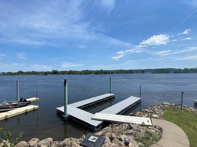283 Harbor Lights Dr, Brownsville, MN 55919