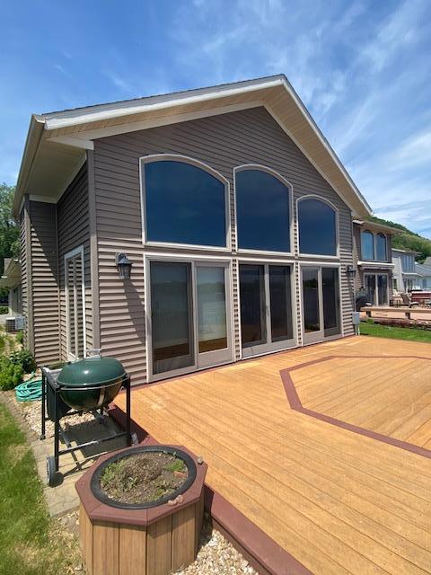 283 Harbor Lights Dr, Brownsville, MN 55919