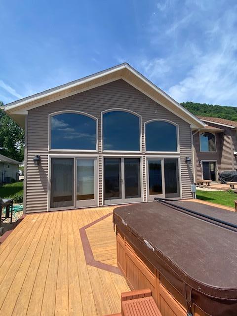 283 Harbor Lights Dr, Brownsville, MN 55919