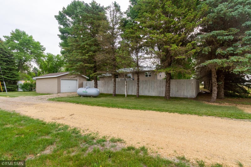 428 2nd Ave, Pemberton, MN 56078