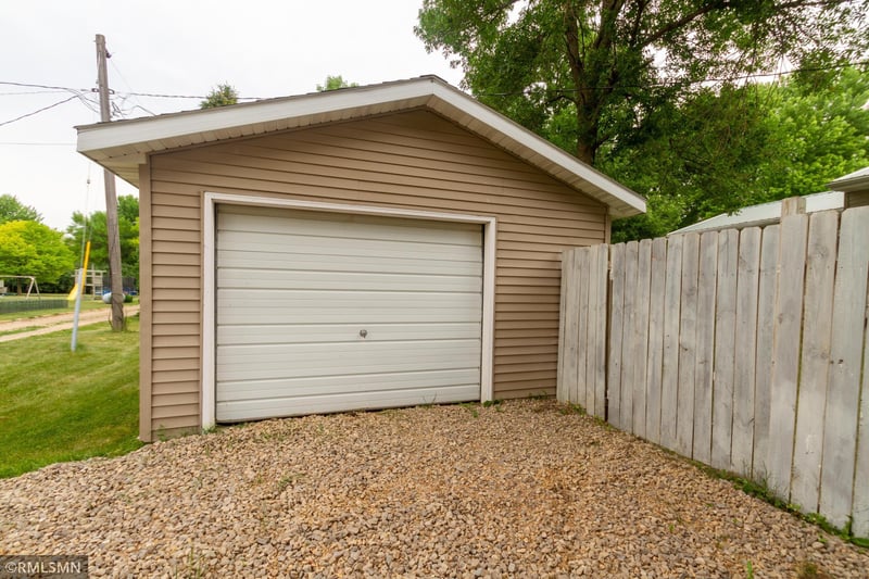 428 2nd Ave, Pemberton, MN 56078
