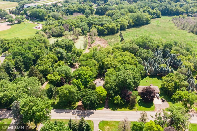 406 Zachary Ln N, Plymouth, MN 55441