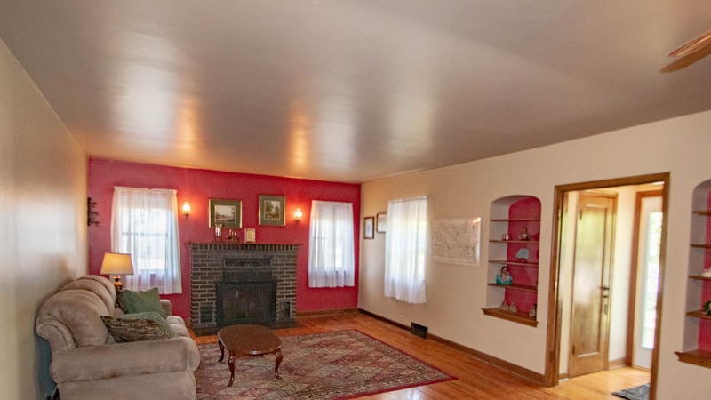 201 S Nelson St, Nelson, MN 56355