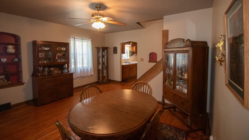 201 S Nelson St, Nelson, MN 56355