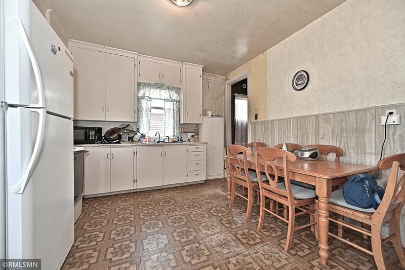 201 Ethel St, Marble, MN 55764
