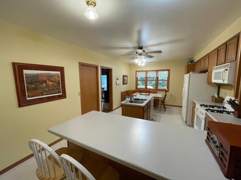 72108 280th St, Grand Meadow, MN 55936