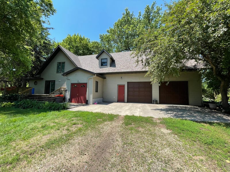 72108 280th St, Grand Meadow, MN 55936
