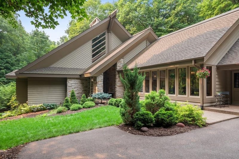 4165 Bayside Rd, Maple Plain, MN 55359
