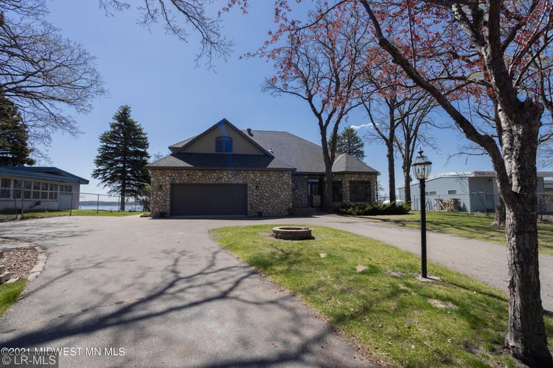 51265 Saints Ln, Pelican Rapids, MN 56572