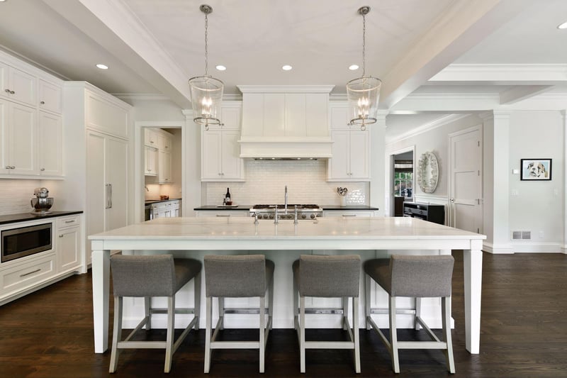 4608 Lakeview Dr, Edina, MN 55424