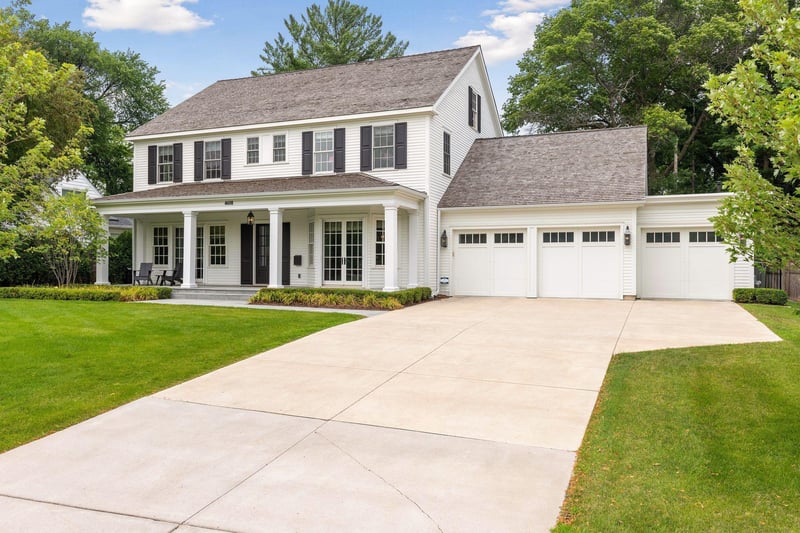 4608 Lakeview Dr, Edina, MN 55424