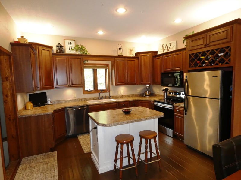 411 Elizabeth Ave, Lake Wilson, MN 56151