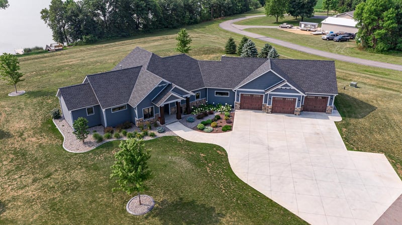 101 Miranda Trl, Madison Lake, MN 56063