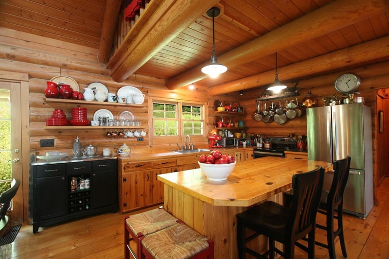 7726 Bodas Rd, Eveleth, MN 55734