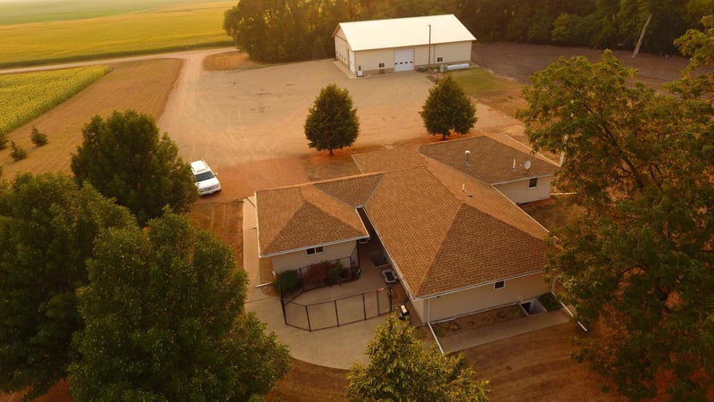 86668 430th St, Bird Island, MN 55310