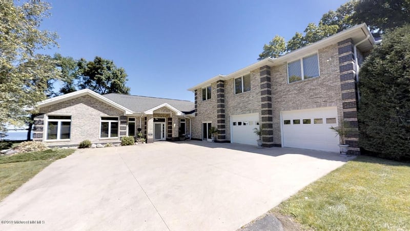 900 South Shore Dr, Detroit Lakes, MN 56501