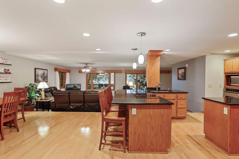 3836 Sunset Dr, Spring Park, MN 55384